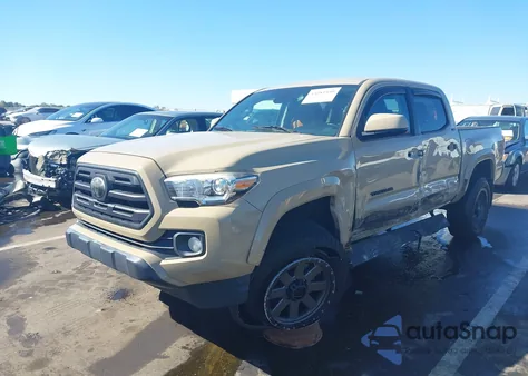 2018 Toyota Tacoma Sr5 V6 z USA, uszkodzony, nr VIN 3TMAZ5CN5JM078027